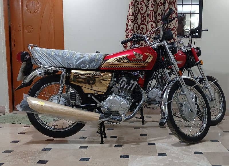 Honda CG 125 Gold Edition 4