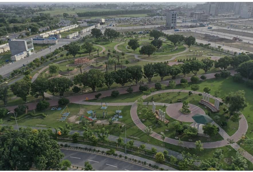 10-MARLA RESIDENTIAL POSSESSION PLOTS AVAILABLE IN ROYAL ENCLAVE OF ETIHAD TOWN PHASE-1 ON PRIME LOCATION OF MAIN RAIWIND ROAD LAHORE 3