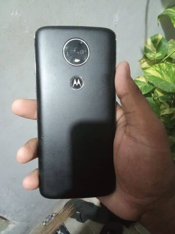 Motorola e5 Plus 3