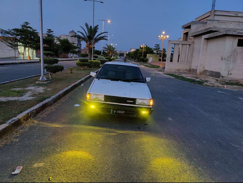 Nissan sunny 1987 3