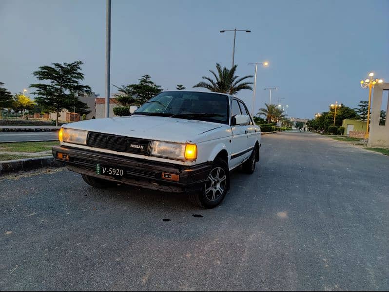 Nissan sunny 1987 5