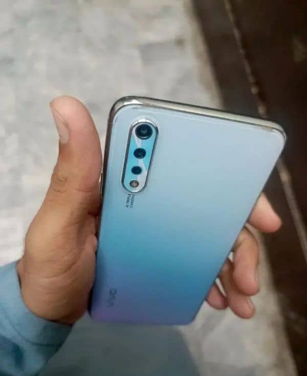 vivo s1 8ram 256gb pta approved ha penal per lines ha 1