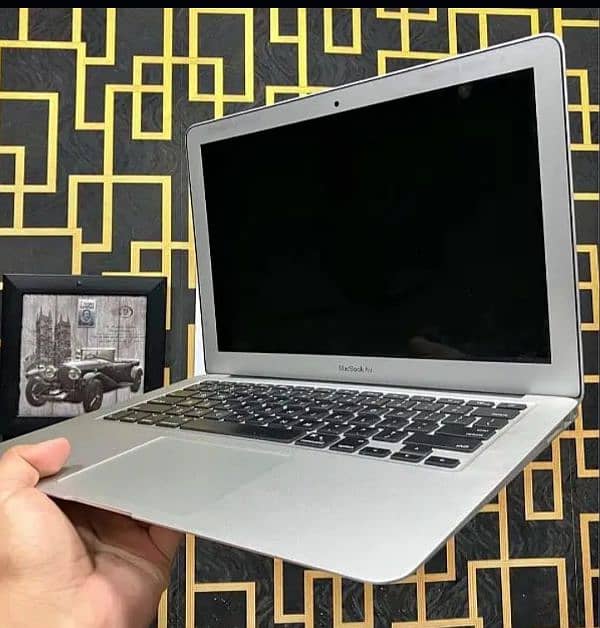 apple macbook air mid 2013 core i5 5th generation 0