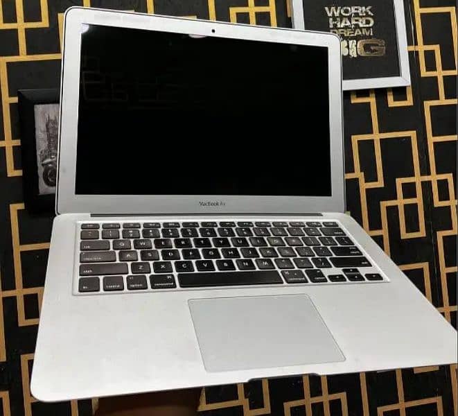 apple macbook air mid 2013 core i5 5th generation 1