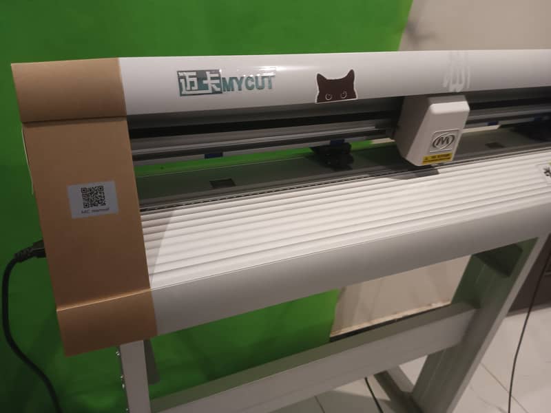 Mycut mc630 Plotter with Camera 1