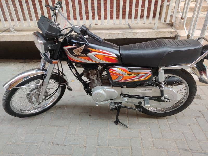 Honda CG125 (22 Model) All Punjab Number 1