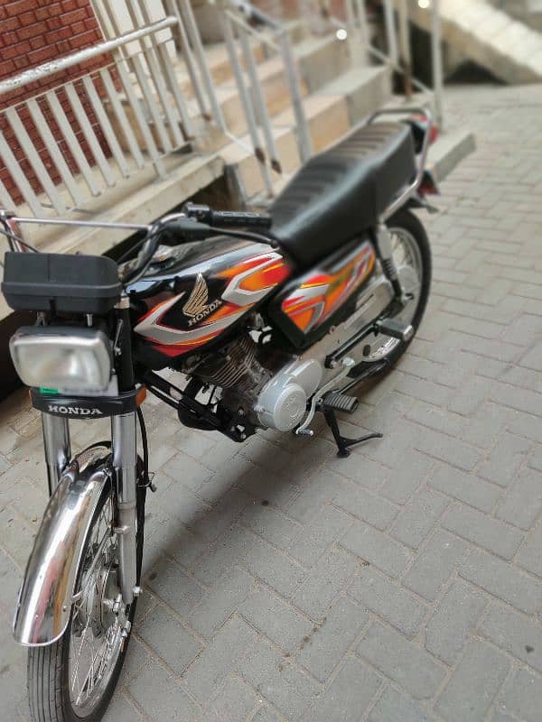 Honda CG125 (22 Model) All Punjab Number 2