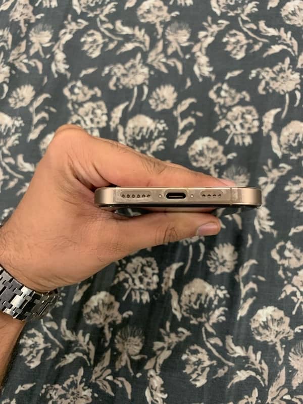 IPhone 16 Pro Max 256 GB HK Model With Box Desert Titanium 3