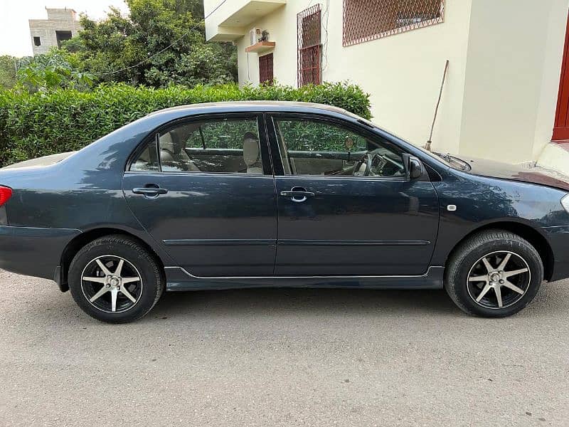 Toyota se saloon 1.6 manual 2