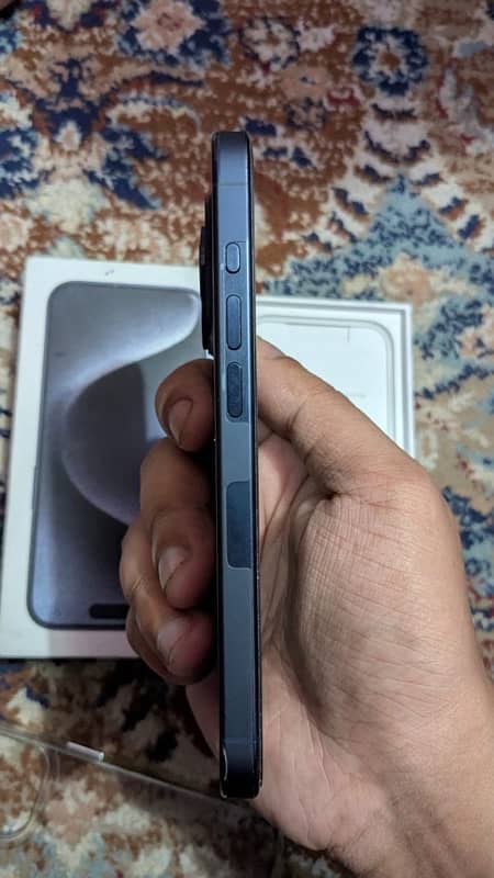 iPhone 15 Pro 256GB JV 3