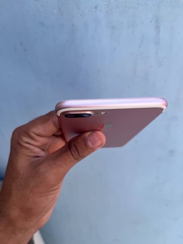 Iphone 7plus 128gb PTA Approved 1