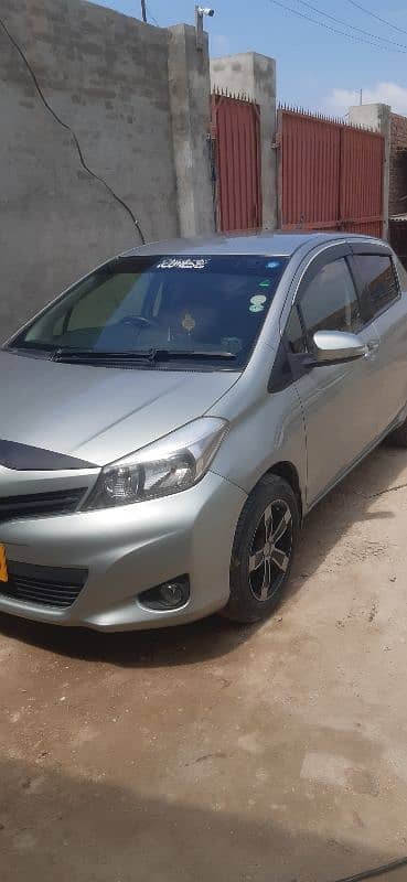 Toyota Vitz 2013 4