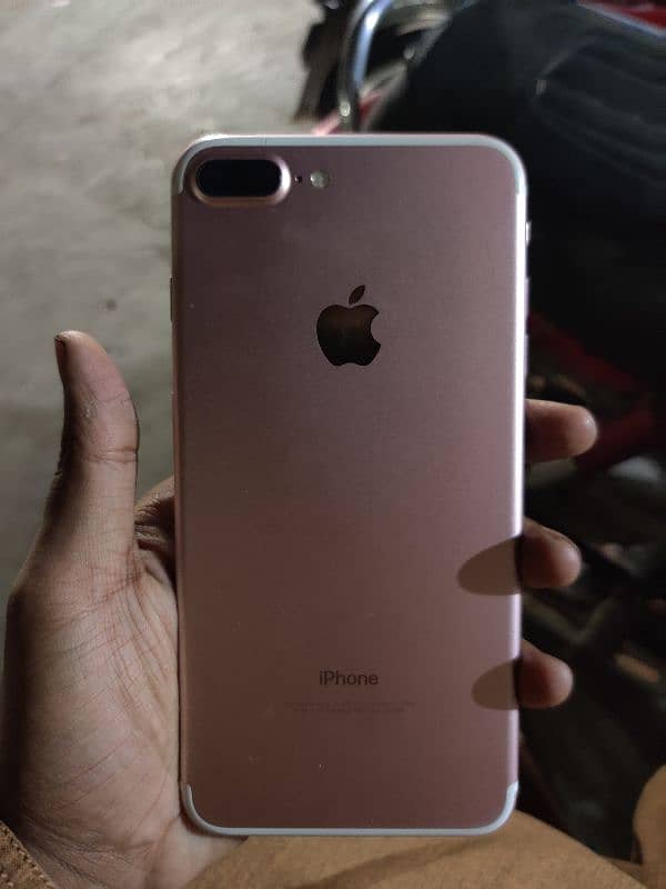 I phone 7 plus 128GB 0