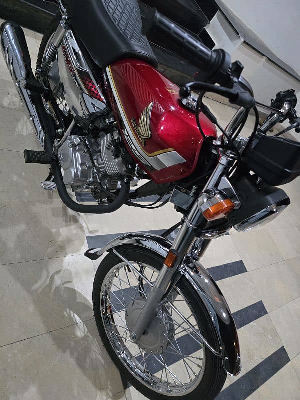 Honda CG125 Self Red 5