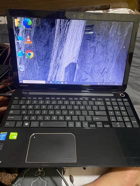 Toshiba core i7 Satellite L50 A For Sale 2