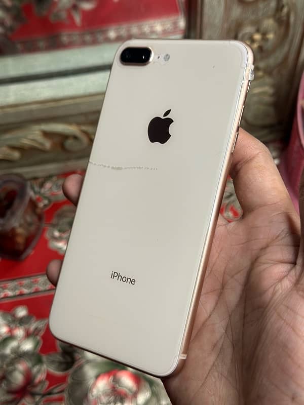 I AM SALING IPHONE 8plus 10 BY 10 CONDATION FECTORY UNLOCK URGENT SALE 6