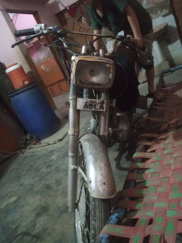 Honda 125 Karachi number 2011 2