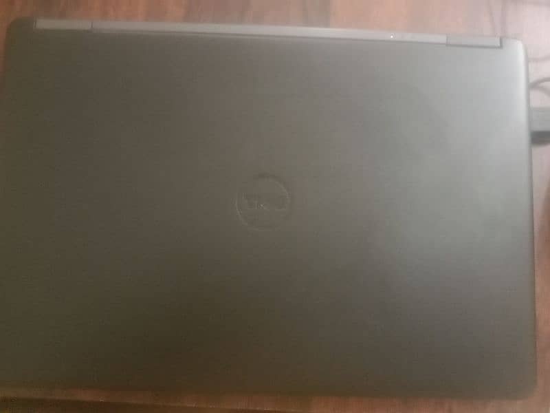 Dell I 5 Generation 5th 8 Gb Ram and 256 Gb SSD 3