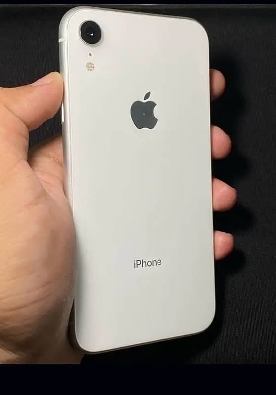 iPhone XR white colour 64 gb 4