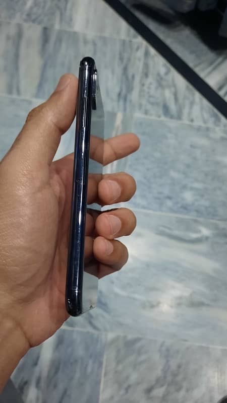 Iphone XS (256) PTA Approved 7