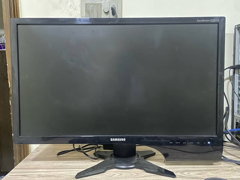 SAMSUNG 24 inch with speakers SyncMaster S24B750 0