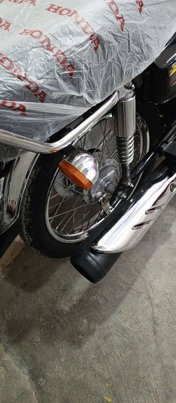 Honda CG 125 2024 model Karachi num 03278228900 5