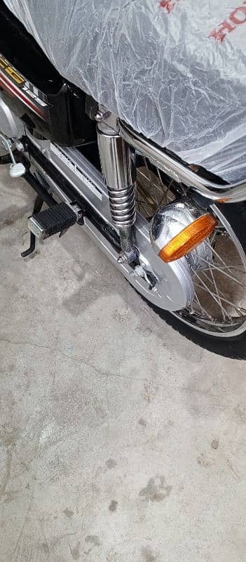 Honda CG 125 2024 model Karachi num 03278228900 7