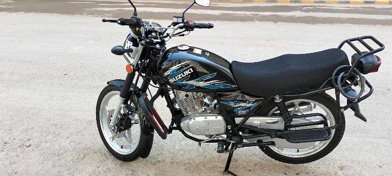 Suzuki GS 150 se brand new just like new bike 2