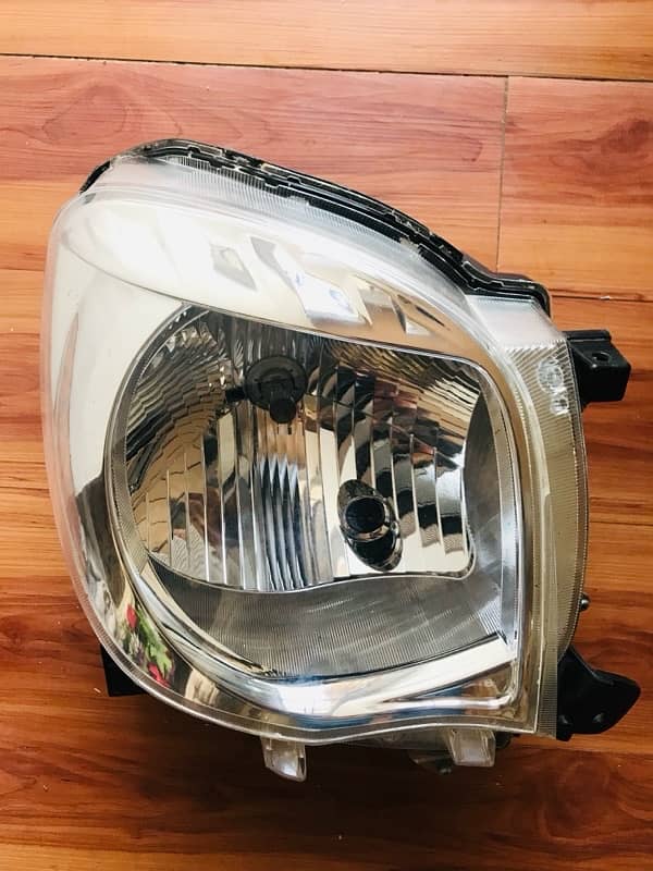 Nissan Moco right side headlight 0