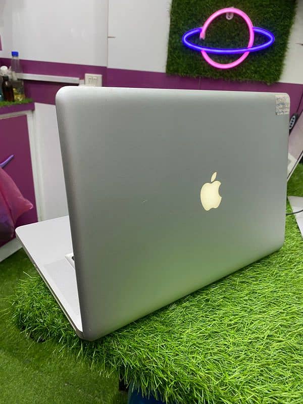 Apple MacBook Pro 2010 |15Inch | Core i5 &  i7| 4GB RAM | 750GB  | 4