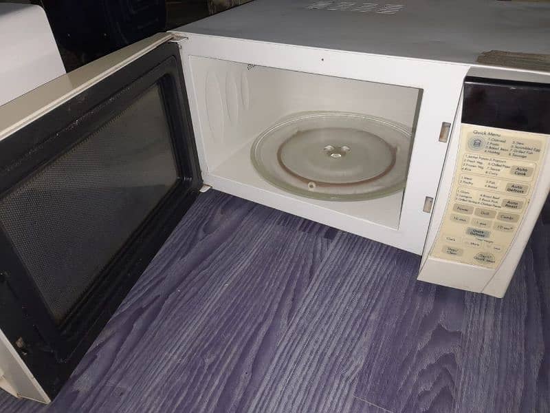 LG microwave own for sale in good condition 1