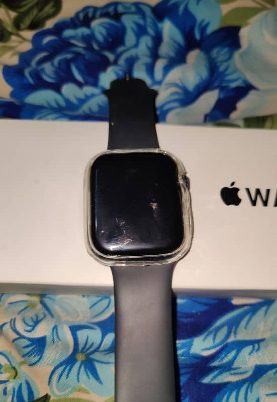 SE 2 generation apple watch just like new 0