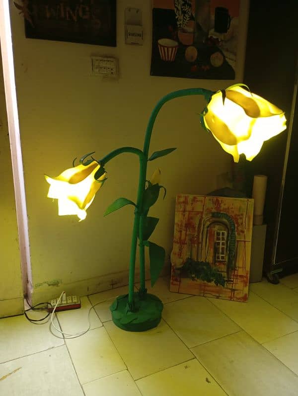 handmade giant Floral lamp 0