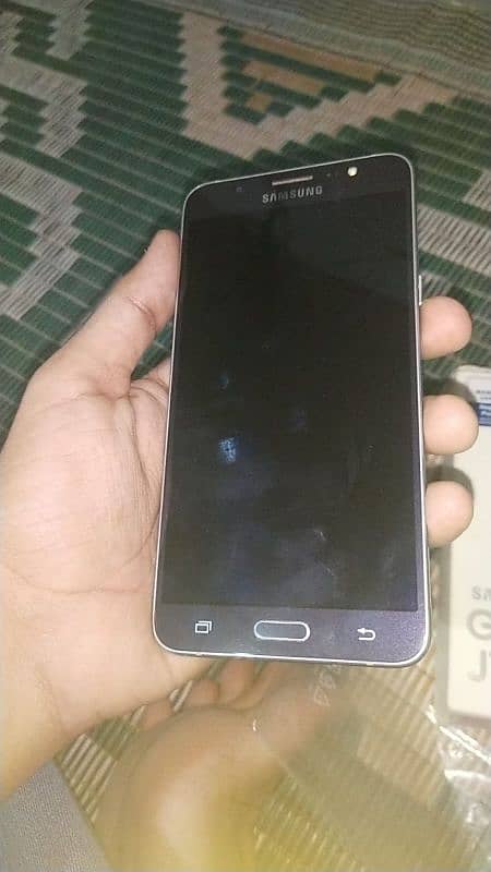 Samsung J7 2gb 16Gb 2