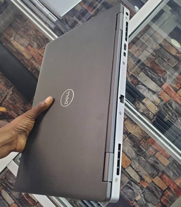 DELL PRECISION 7530 (CORE I5 8th Gen H) P2000 4gb Graphics 4