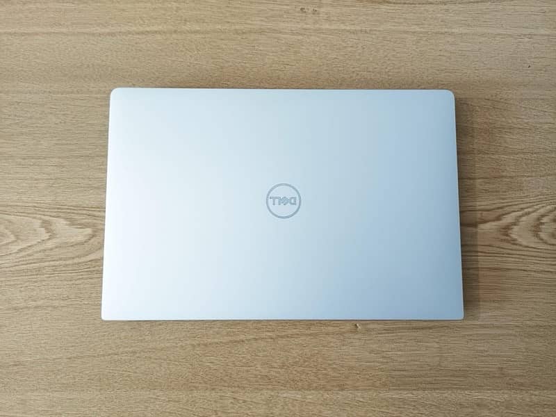 DELL XPS 13 (9370) Core i5 8th Generation (512gb NVME SSD) 1