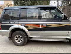 Mitsubishi Pajero 2000