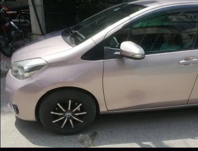 Toyota Vitz 2011 8