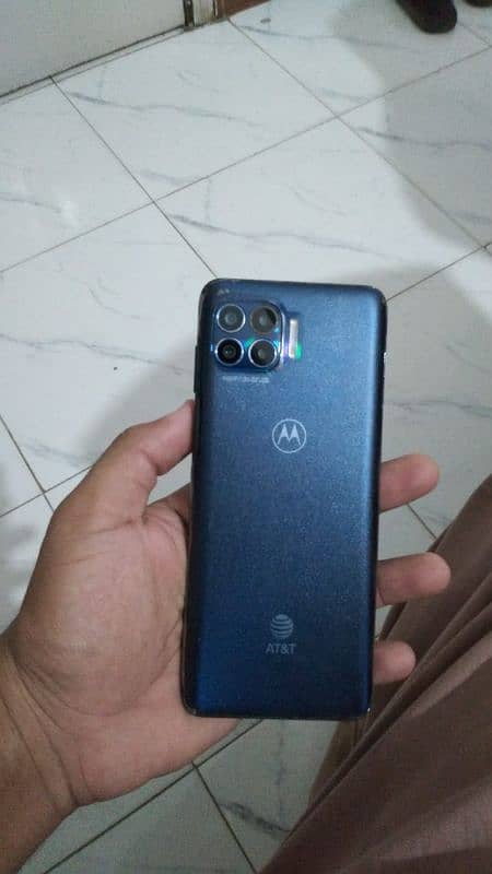 Motorola One 5G 0