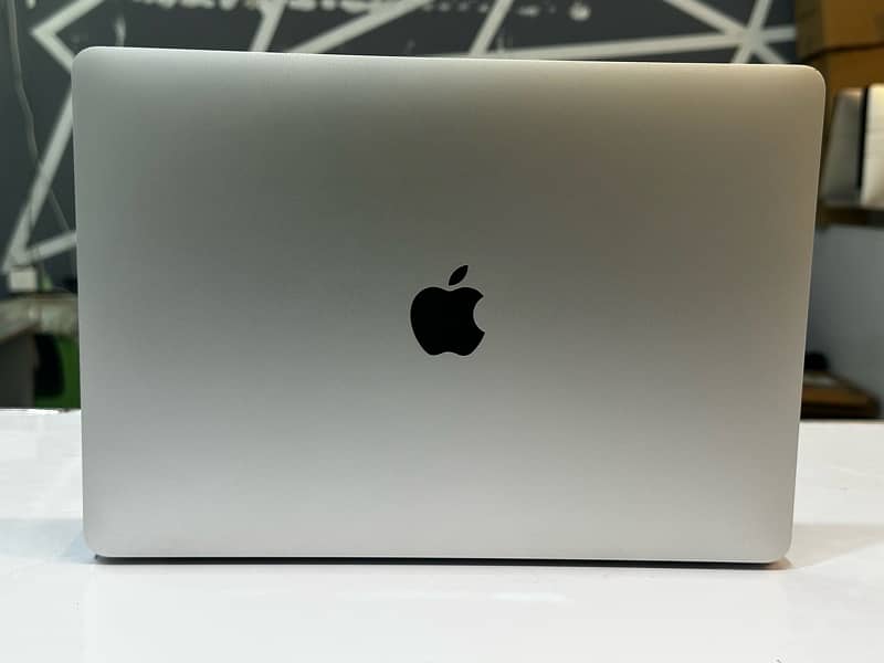 MacBook Pro 2018 CTO Version 1TB SSD 1