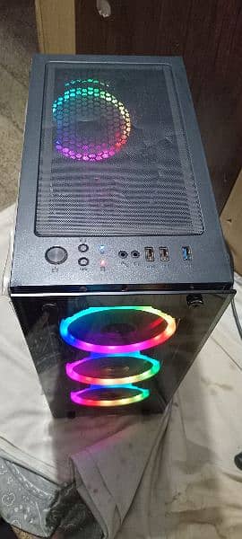 RGB GAMING PC 7