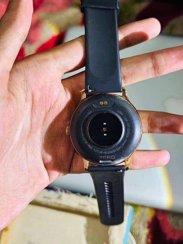 zero Luna smart watch. 1