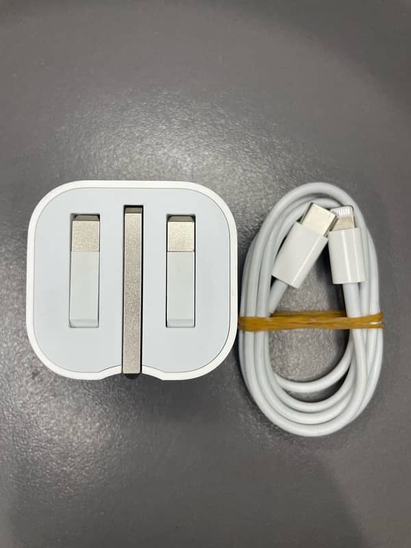 Iphone 14 pro max ka 100% Original Charger hy 2