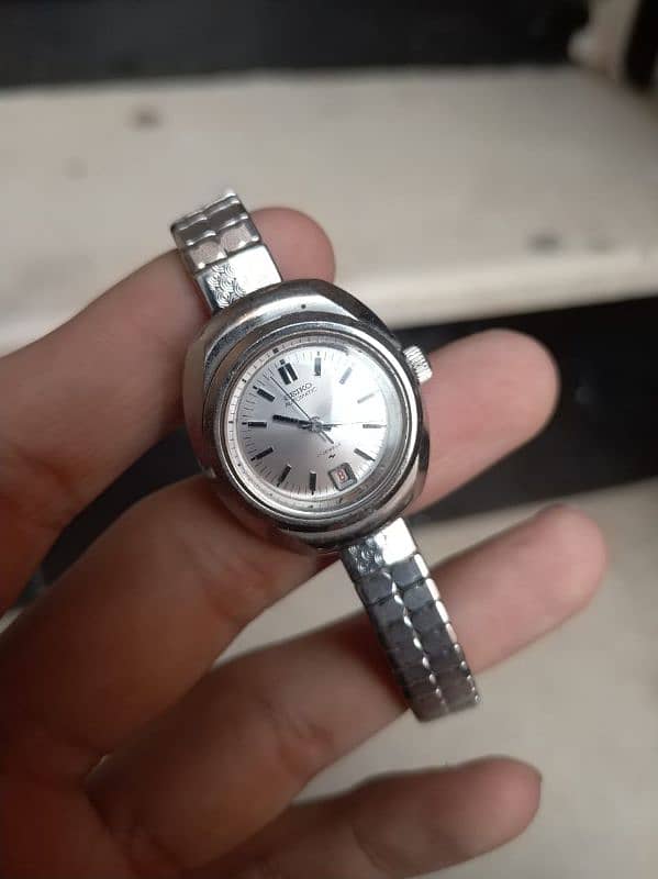 DIFFERENT ORIGINAL LADIES WATCHES FOR SALE 6