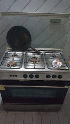 Oven Urgently Sell