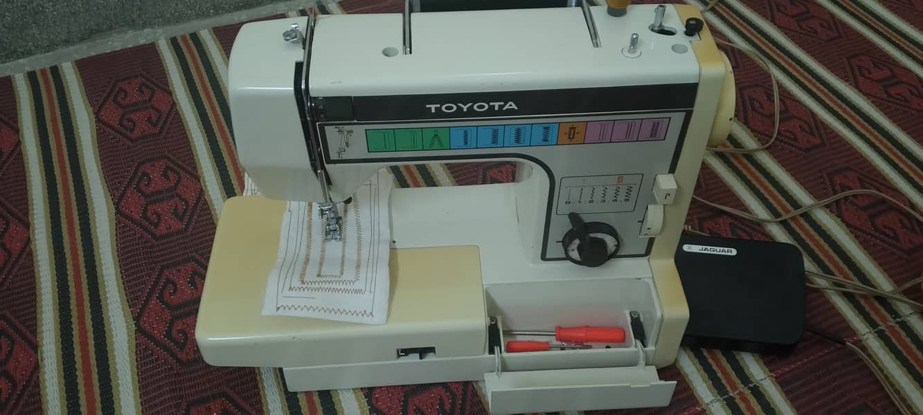 Toyota sewing machine for sale in 10/10 condition. 6