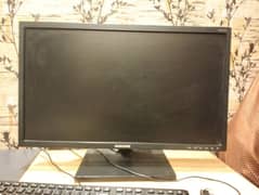 24 inch LCD ( 10/10 Condition )