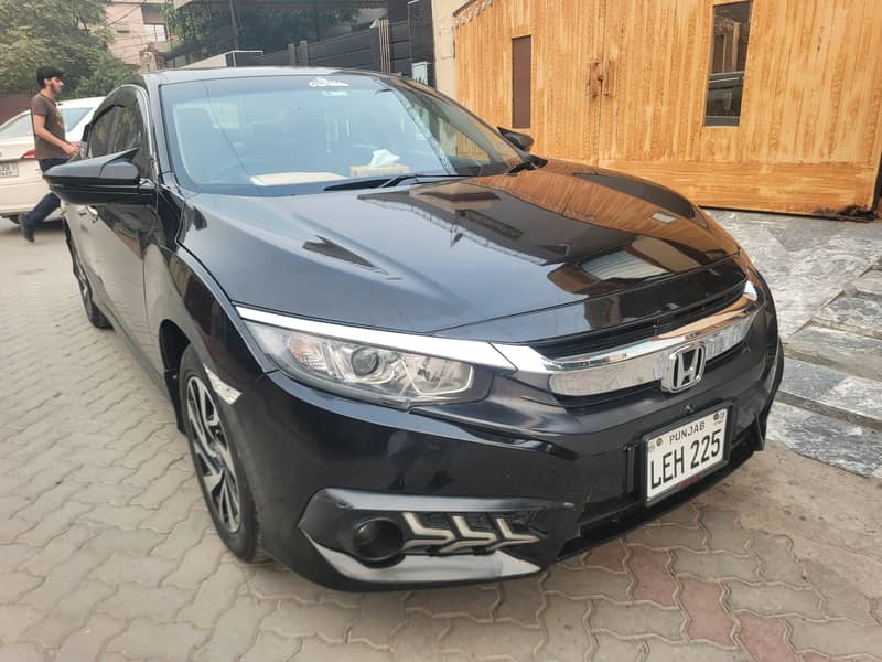 Honda Civic VTi Oriel Prosmatec 2018 UG red meter 7