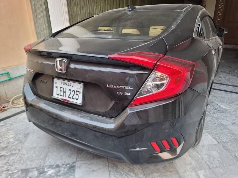 Honda Civic VTi Oriel Prosmatec 2018 UG red meter 15