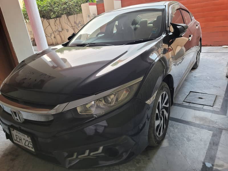 Honda Civic VTi Oriel Prosmatec 2018 UG red meter 16